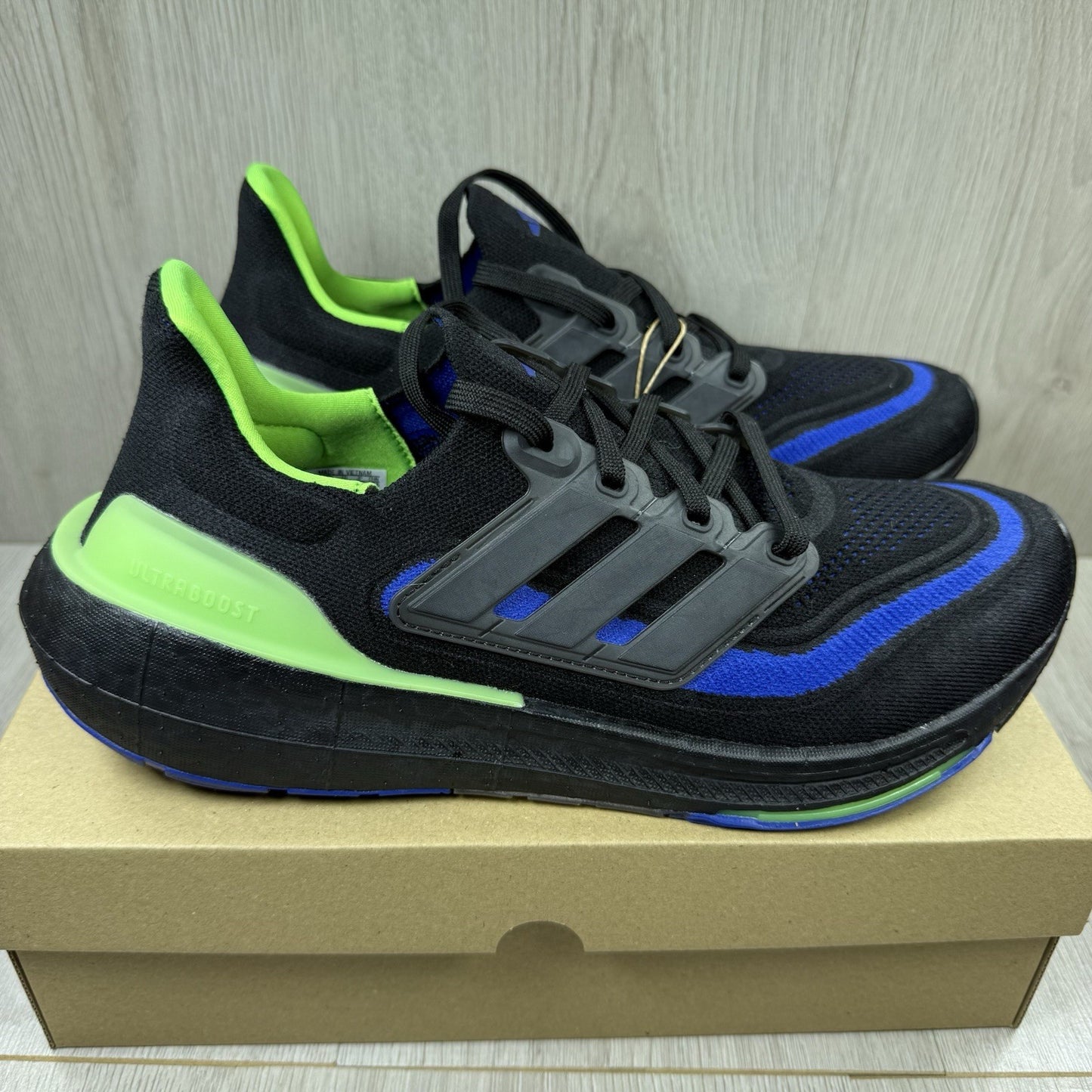 Adidas Ultra Boost Light Trainers Black Lucid Lime Size UK9 IF24148