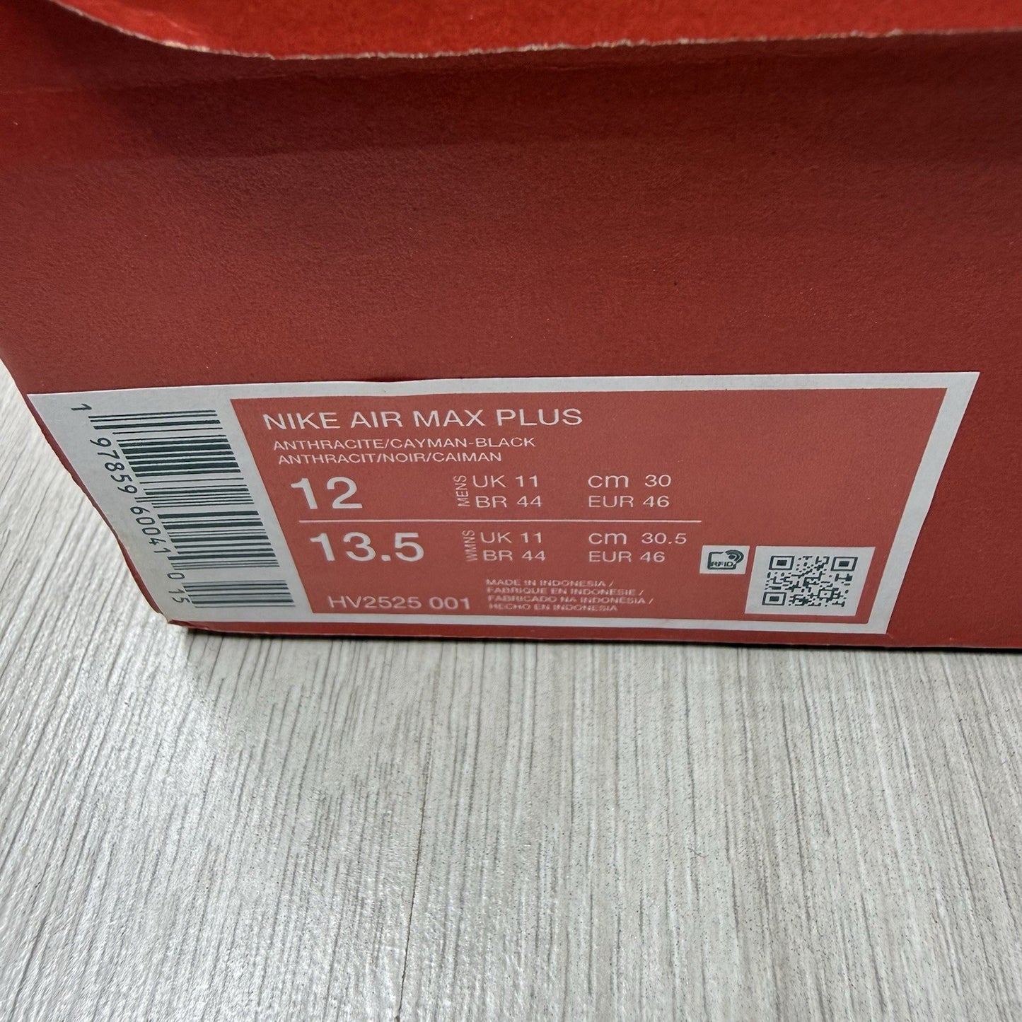 Nike Air Max Plus TN Trainers Iridescent White Size UK11 HV2525-0014