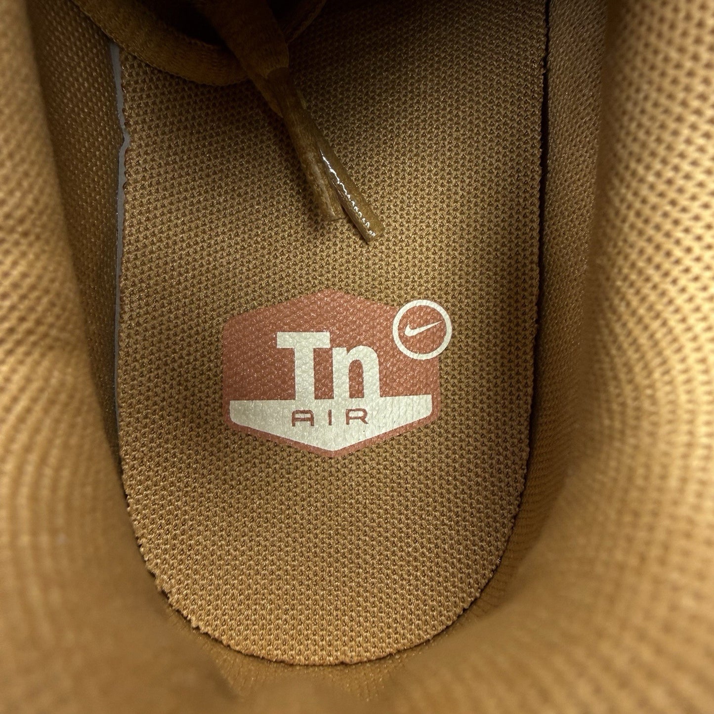 Nike Air Max Plus TN Trainers Flax Sail White Size UK7 FZ8815-2007