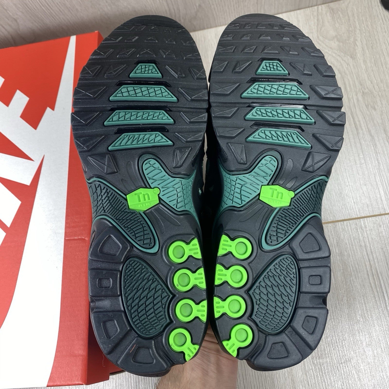 Nike Air Max Plus Drift TN Trainers Black Volt Size UK6.5 FD4290-0069