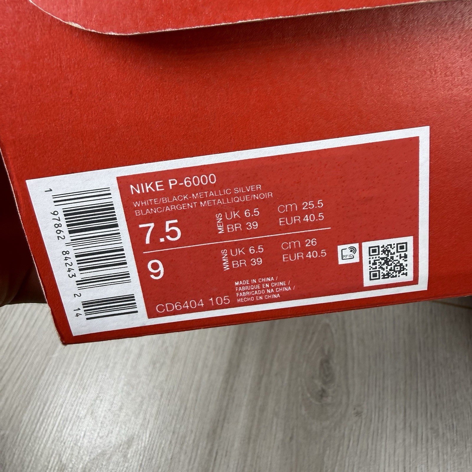 Nike P-6000 Trainers White Metallic Silver Size UK6.5 CD6404-10515