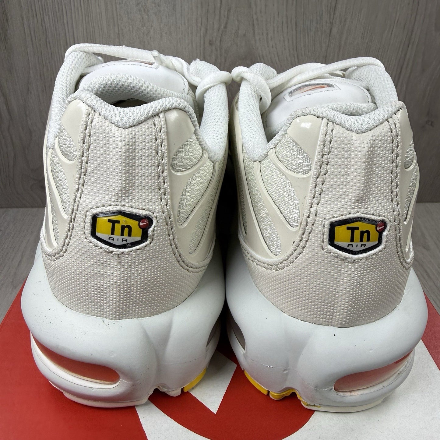 Nike Air Max Plus TN Trainers Phantom Safety Orange Size UK6.5 DM0032-0193