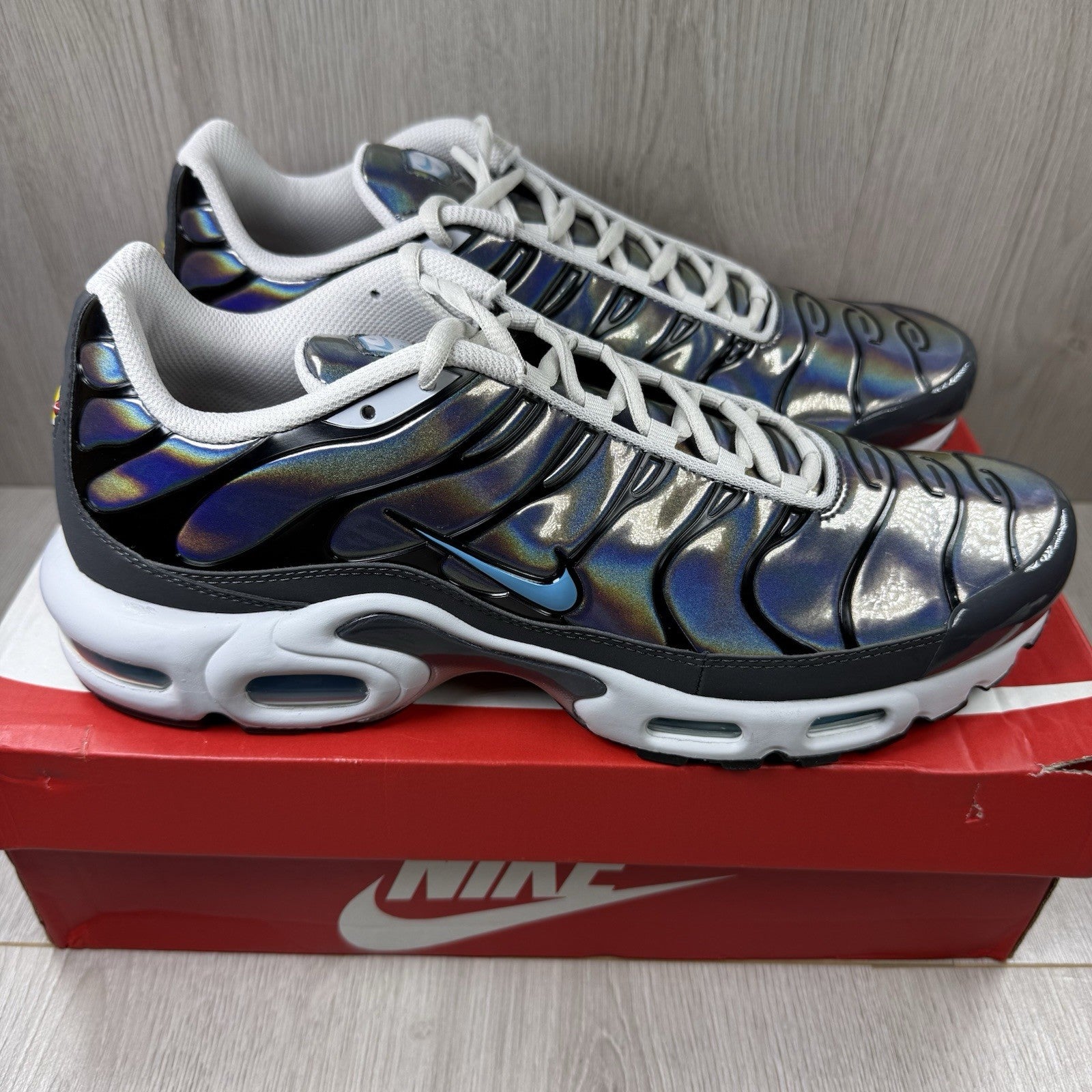 Nike Air Max Plus TN Trainers Iridescent White Size UK11 HV2525-0011