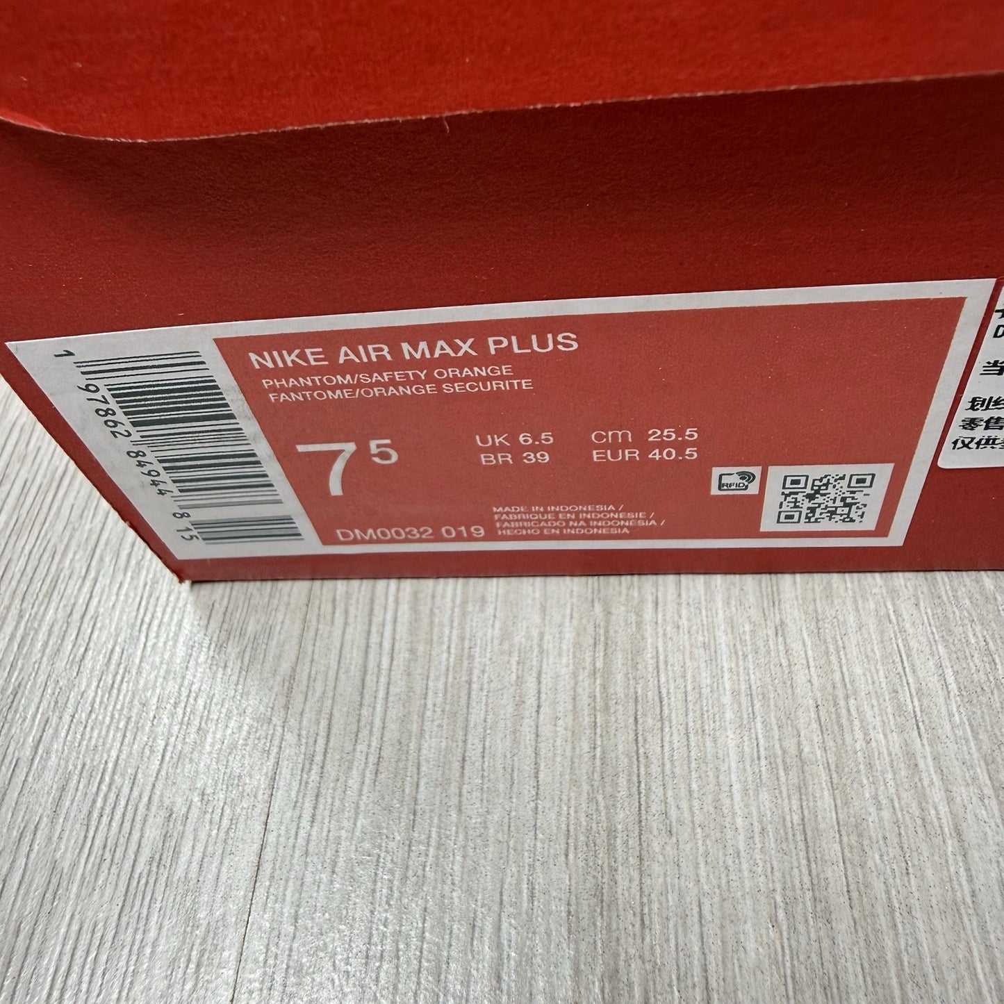 Nike Air Max Plus TN Trainers Phantom Safety Orange Size UK6.5 DM0032-0194