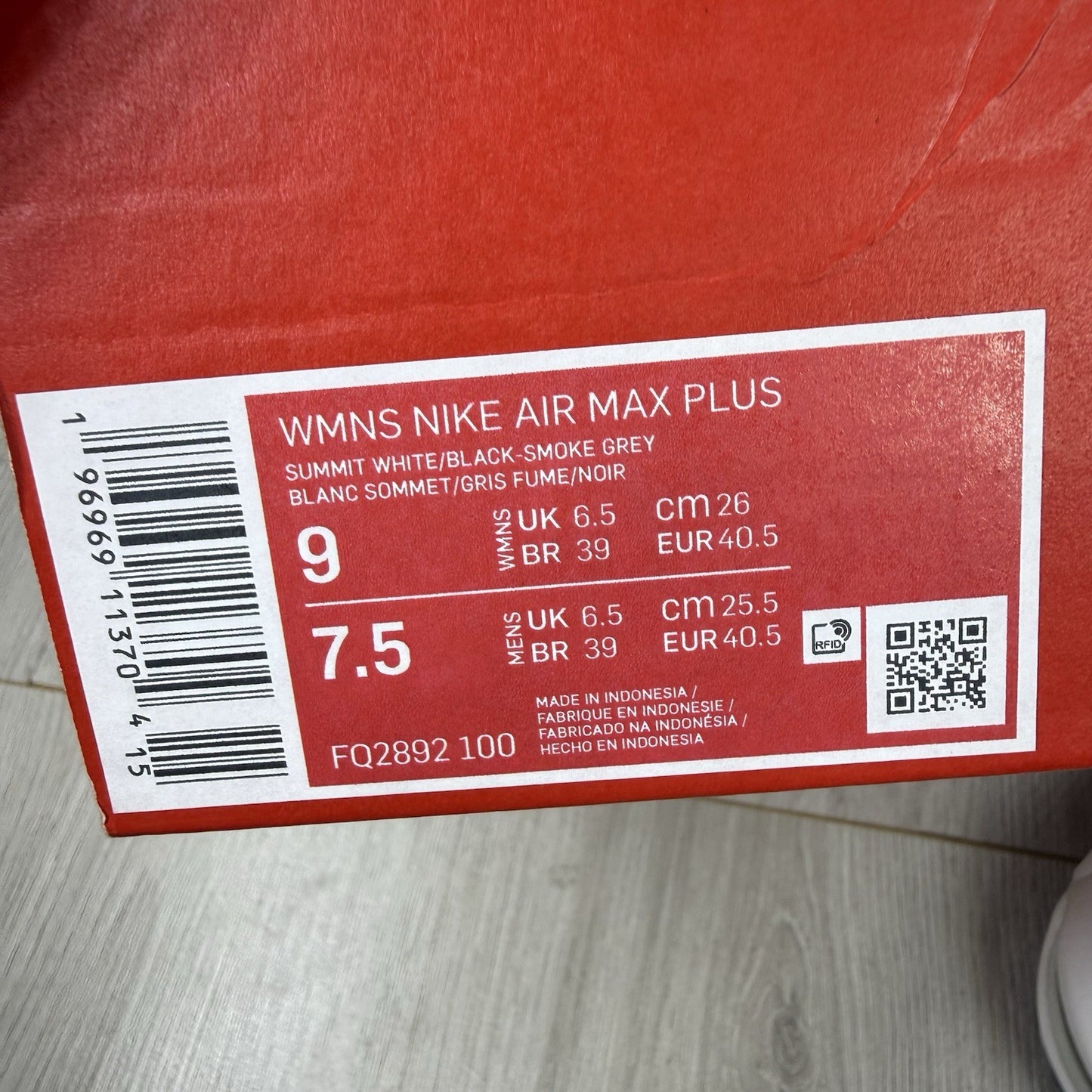 Nike Air Max Plus TN Trainers Smoke Grey White Size UK6.5 FQ2892-1006