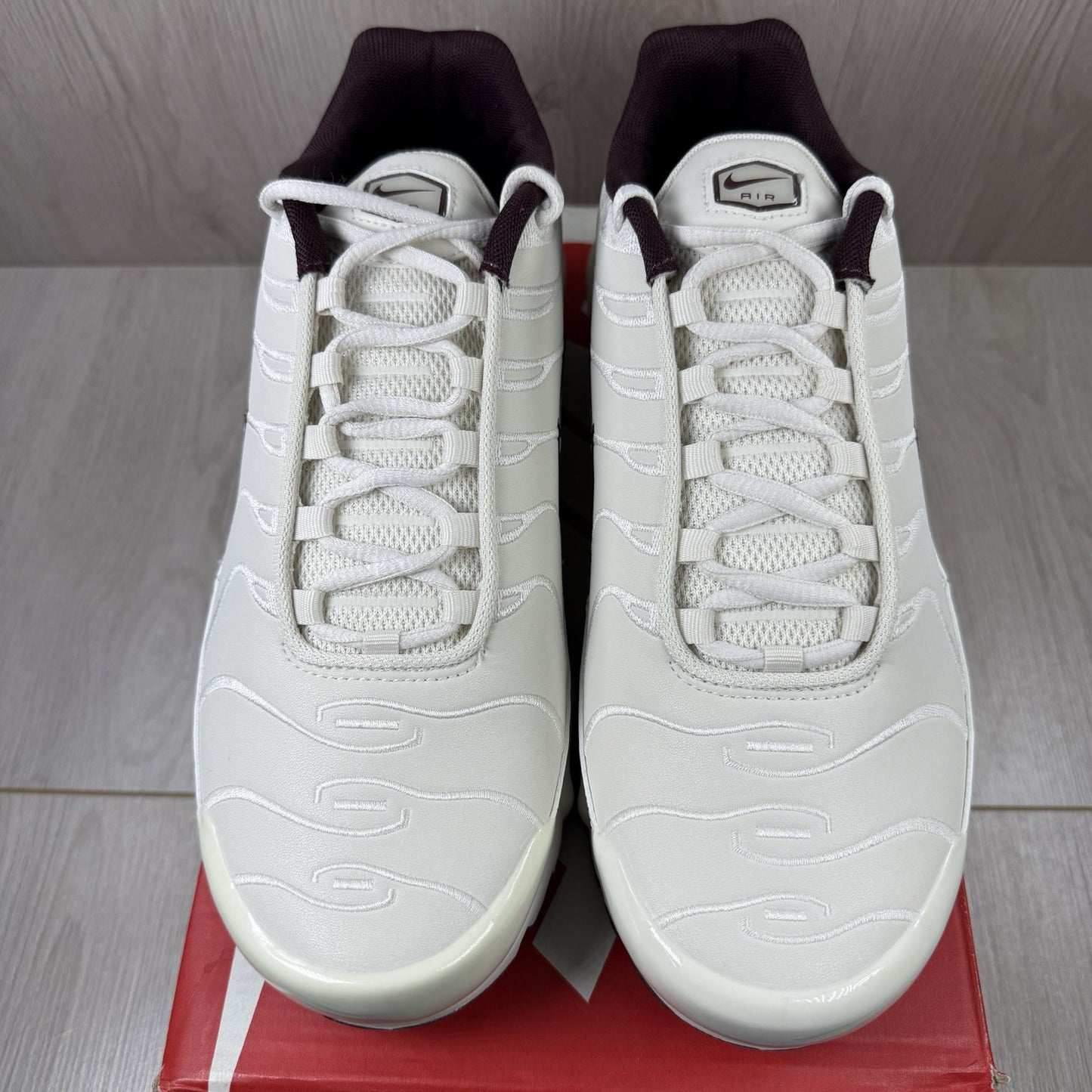 Nike Air Max Plus TN PRM Trainers Phantom Burgundy Size UK7.5 HF3181-00110