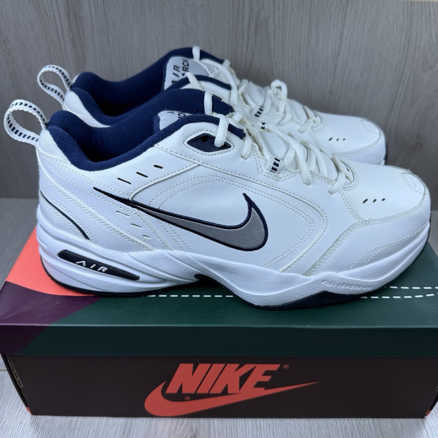 Nike Air Monarch IV Trainers White Midnight Navy UK10.5 416355-1021