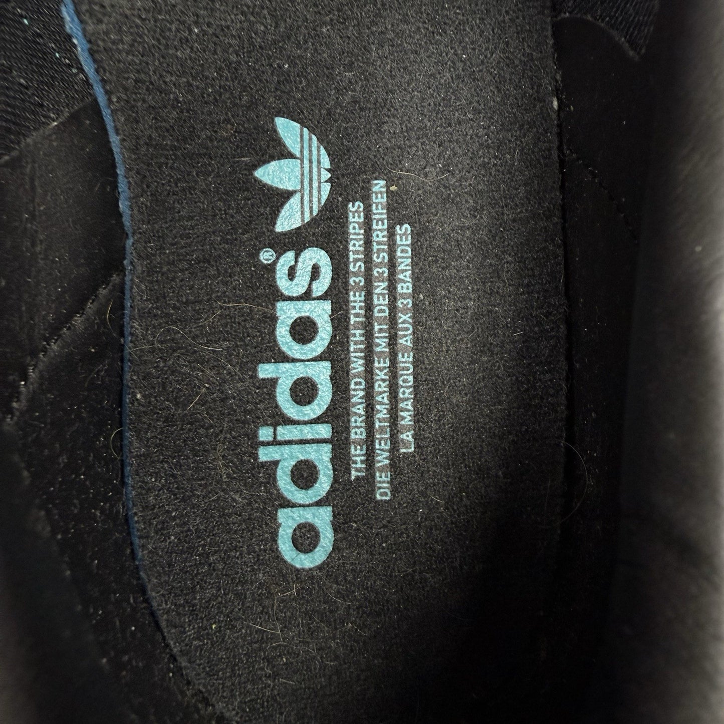 Adidas Gazelle Indoor Trainers Size UK9 EU43 1/3 Core Black Aqua EE57325