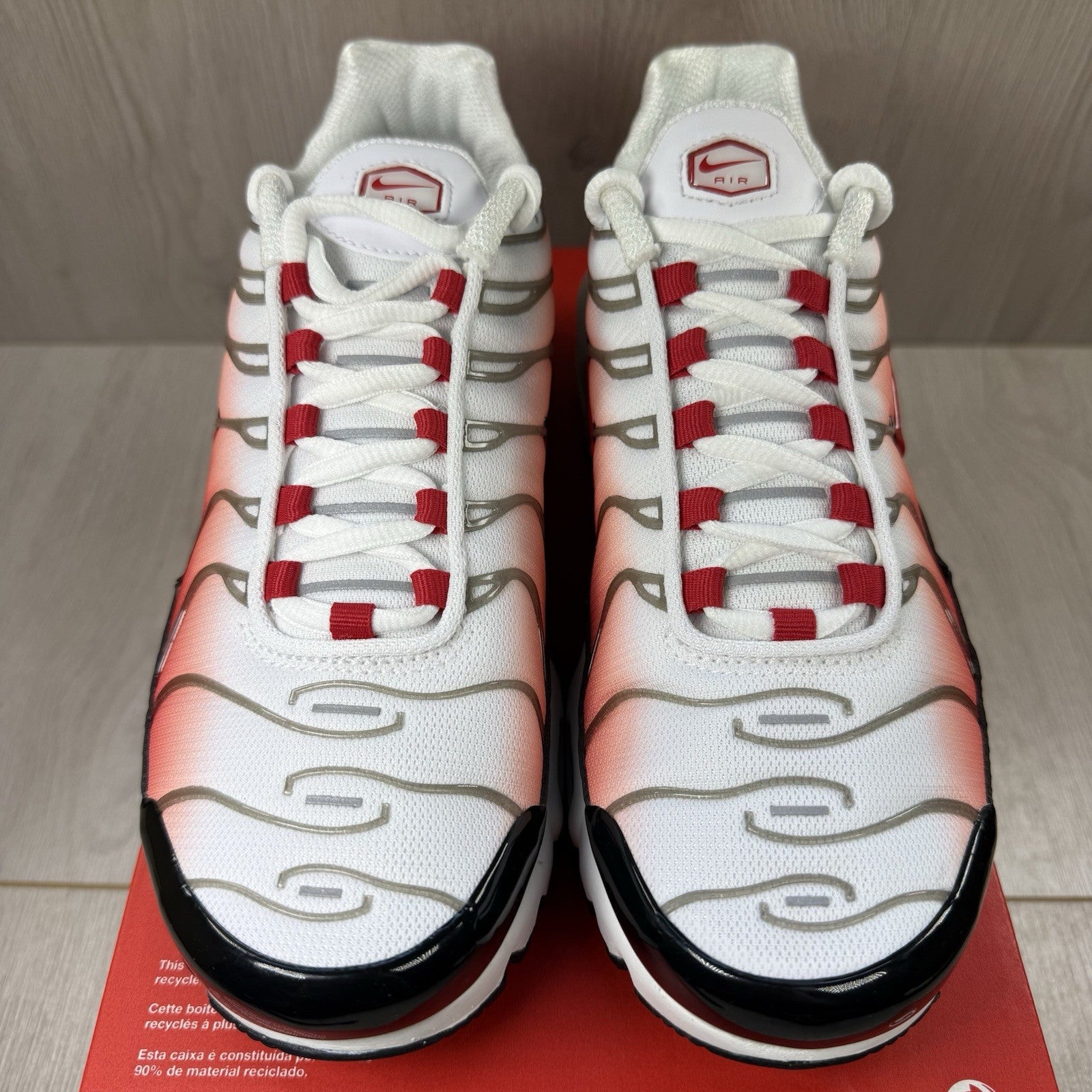 Nike Air Max Plus TN Trainers White Uni Red Size UK5.5 HM9611-1002