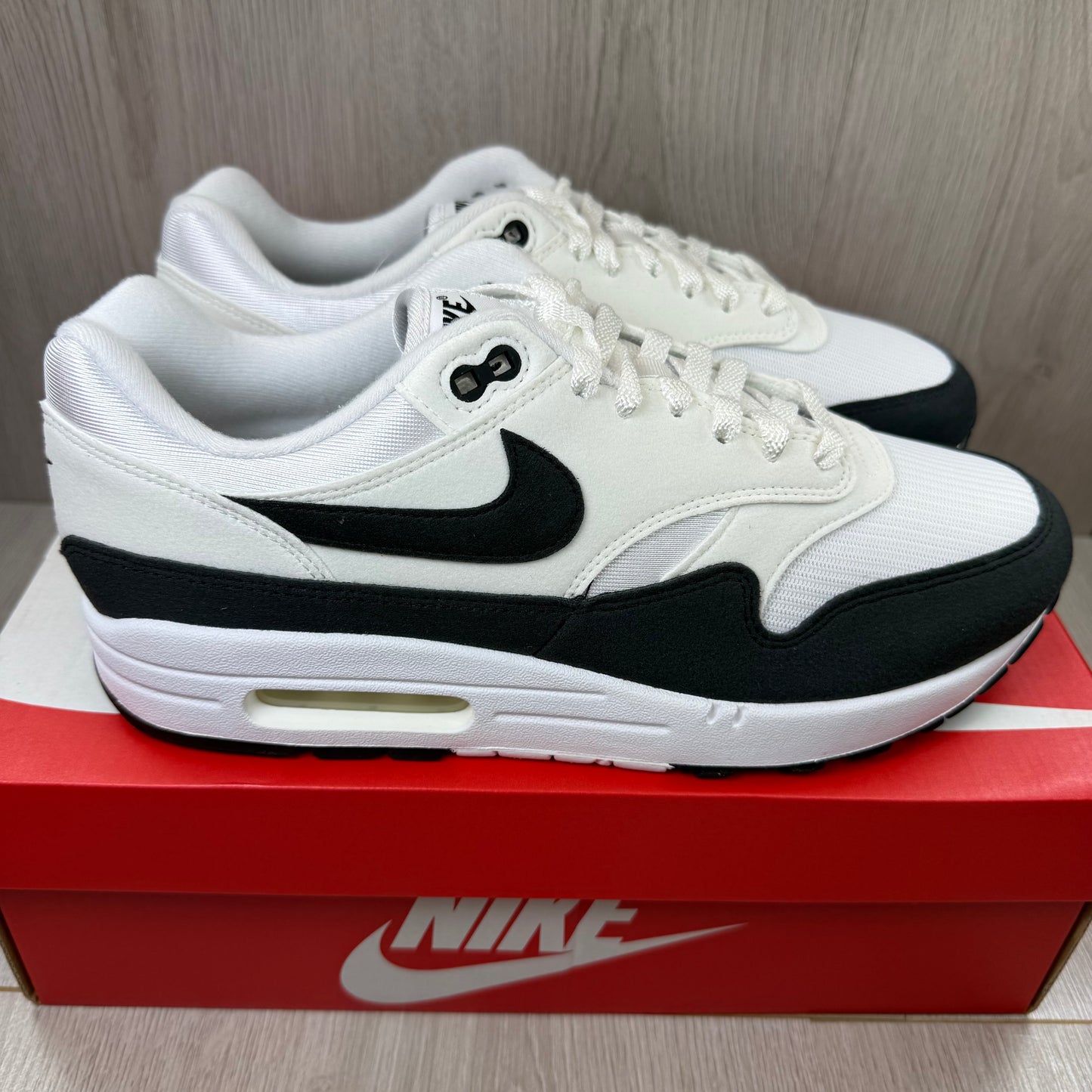Nike Air Max 1 Black White