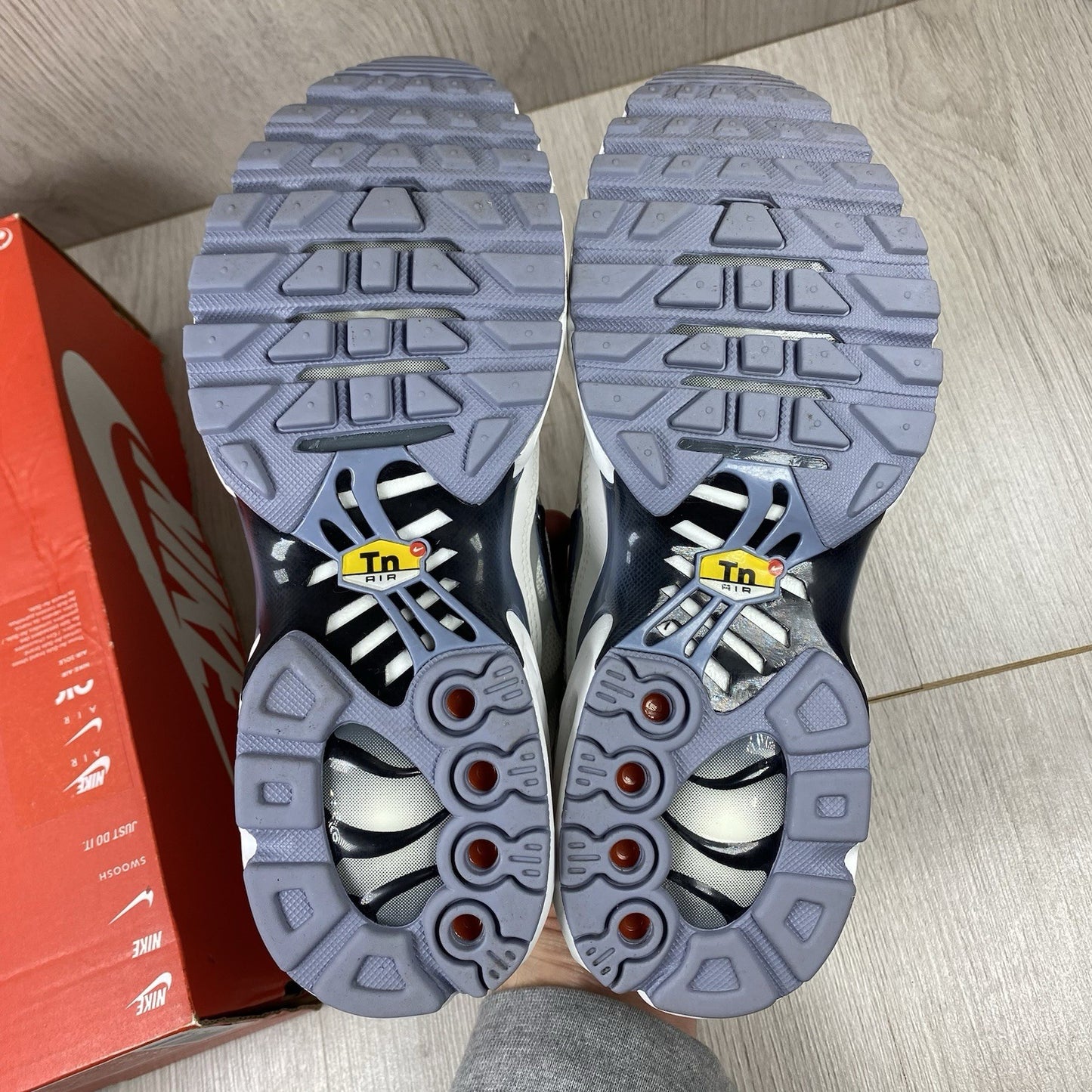 Nike TN Air Max Plus Trainers Smoke Grey Ashen Slate UK3.5 US6 EU36.5 FQ2892-100