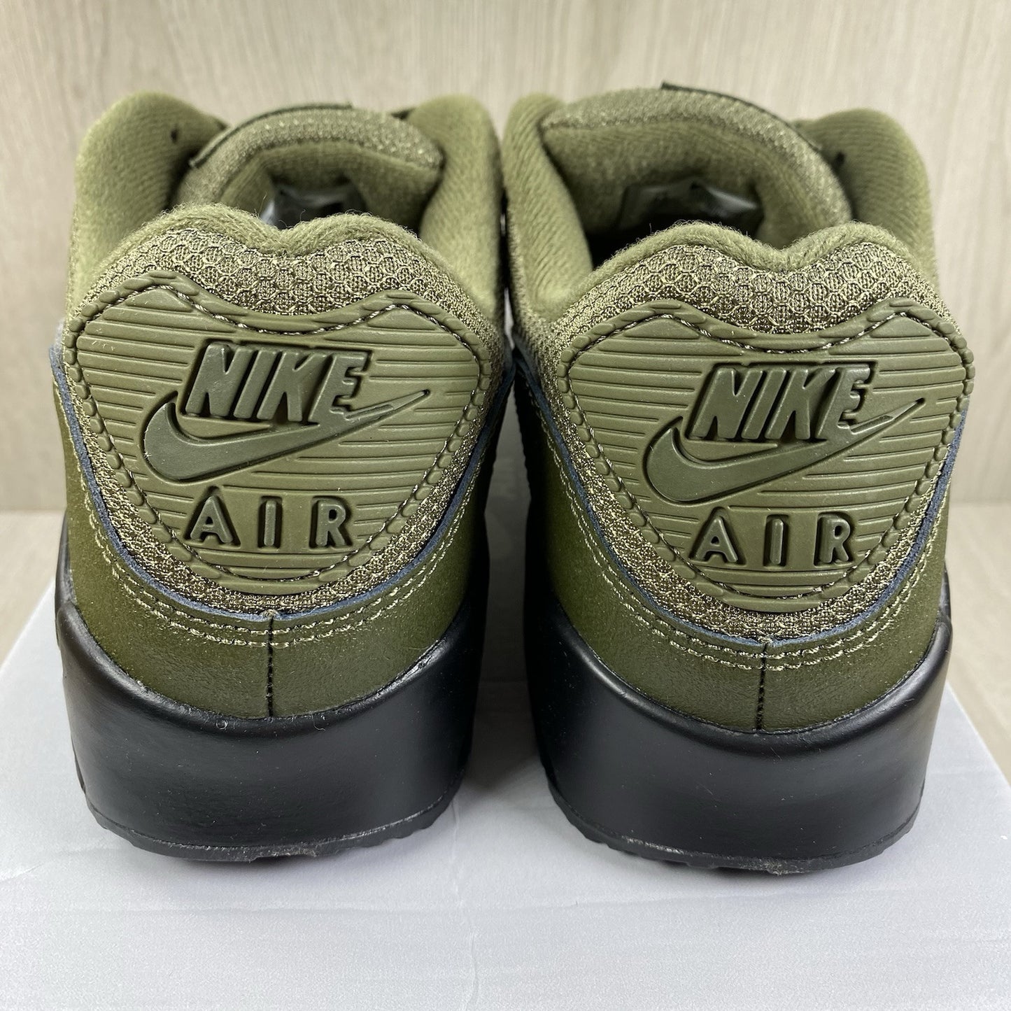 Nike Air Max 90 Trainers Shoes Green Black Size UK7.5 US8.5 EU42 HQ3828-200