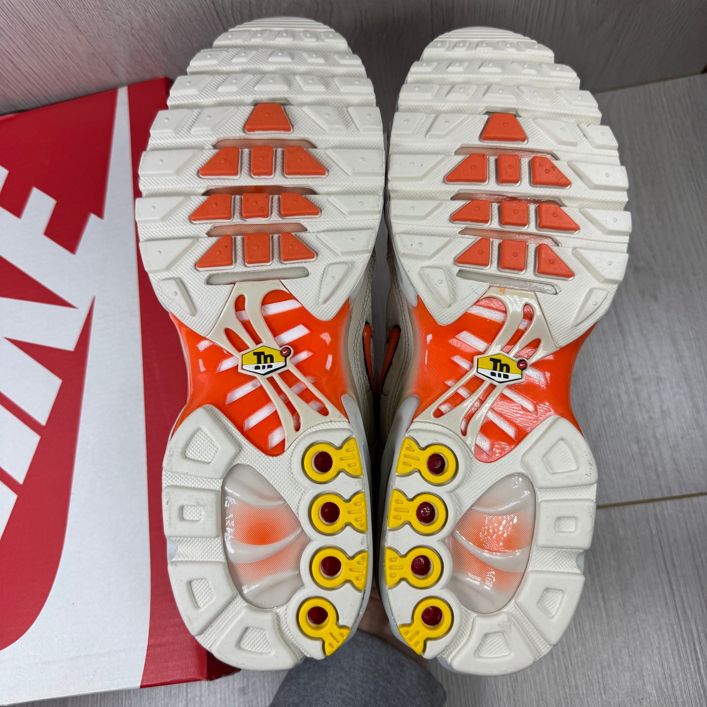 Nike TN Air Max Plus Phantom Safety Orange