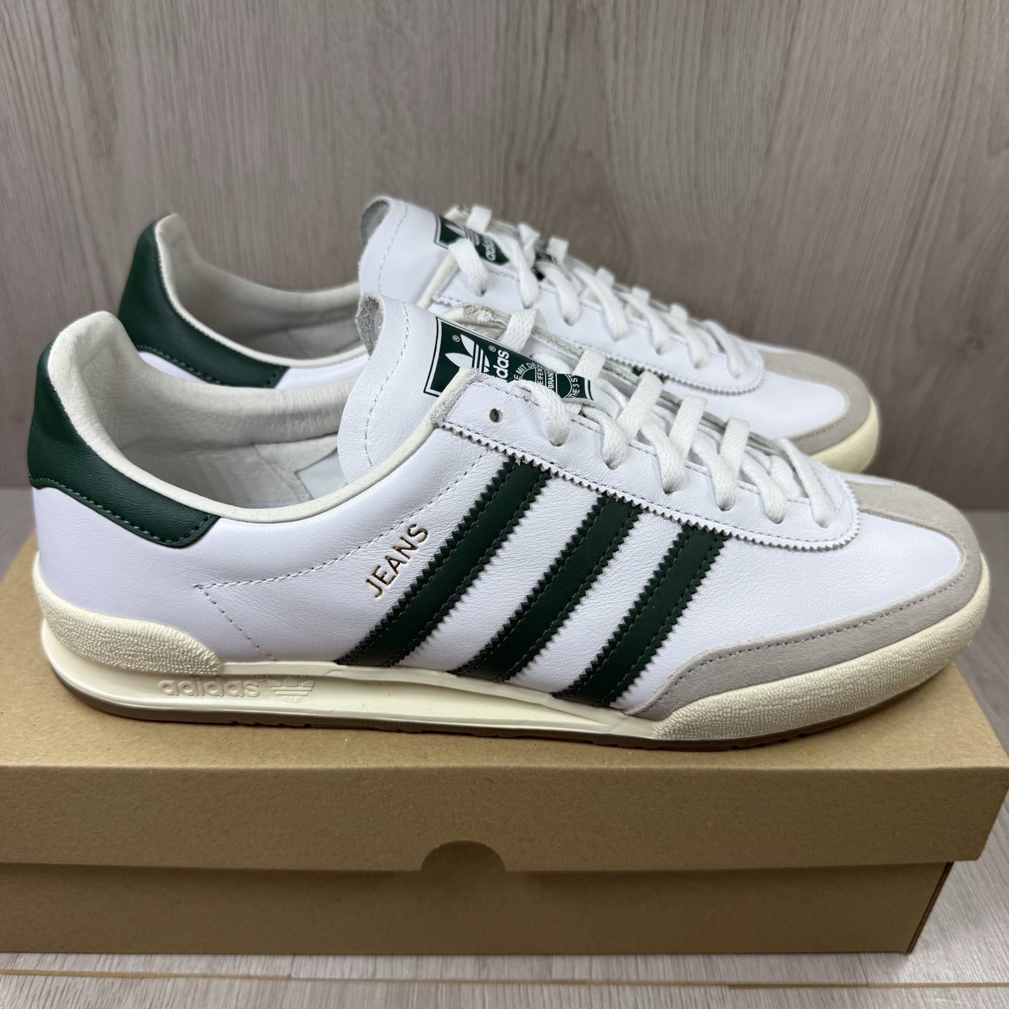 Adidas Jeans Trainers White Green Gum Size UK9 US9.5 EU43 1/3 BB7440