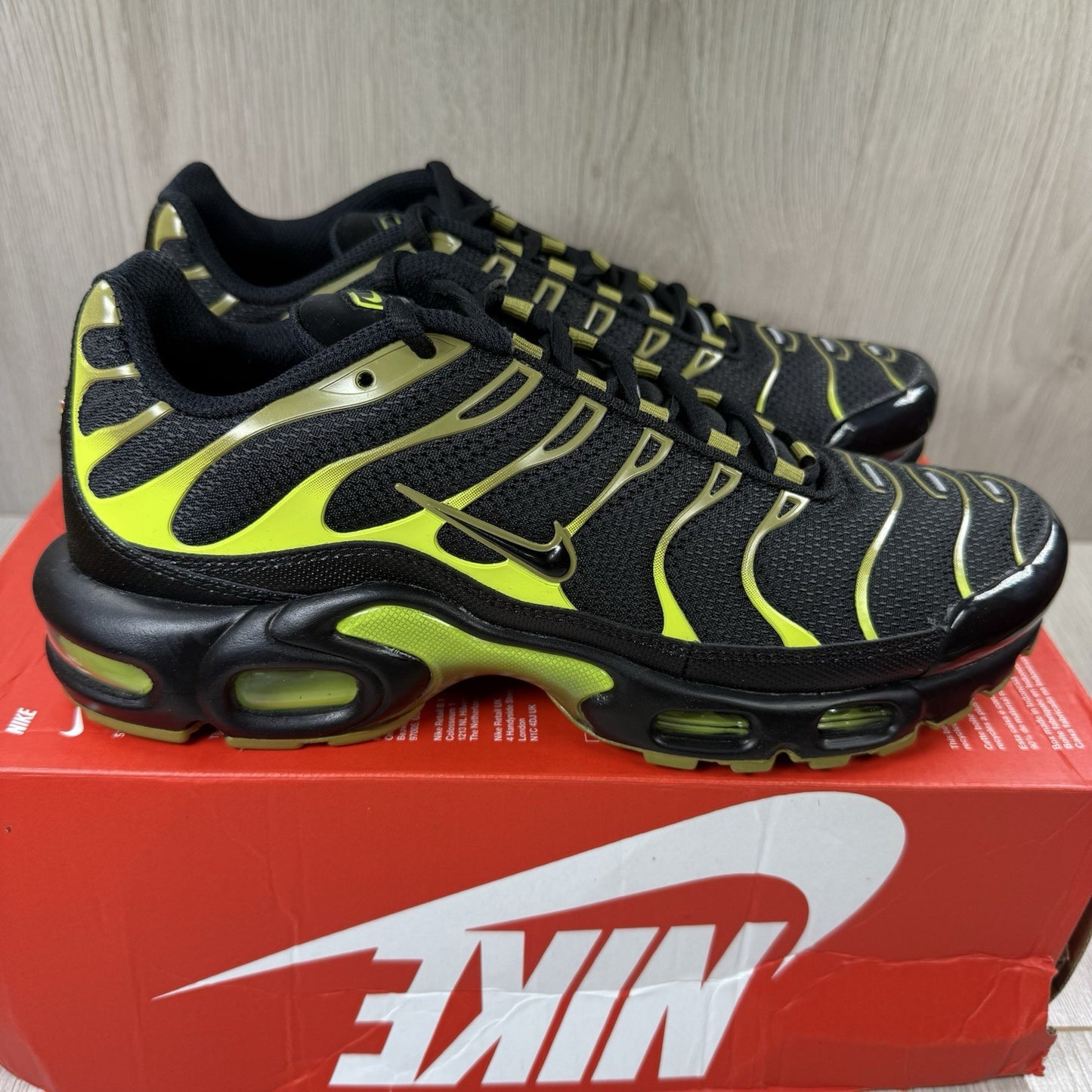 Nike TN Air Max Plus Trainers Black Moss Size UK6.5 US7.5 EU40.5 DM0032-010