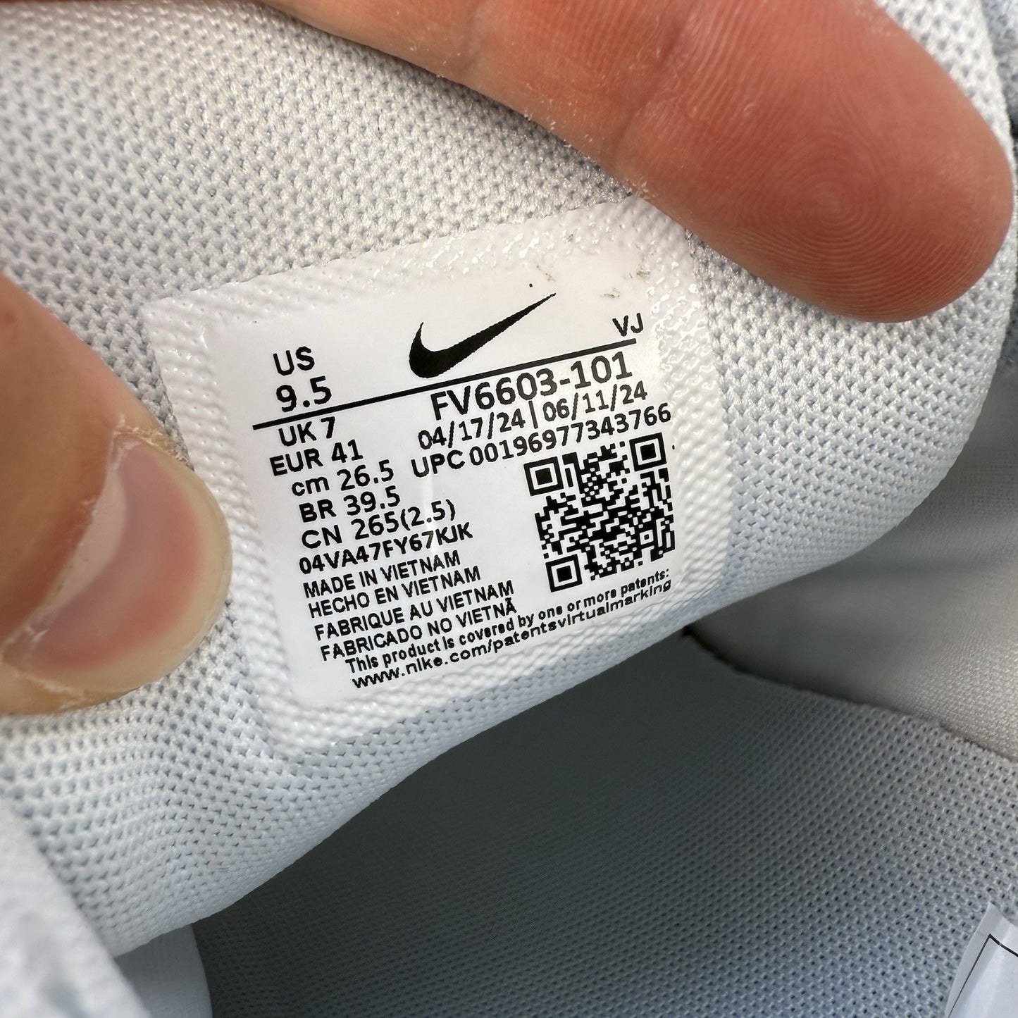 Nike P-6000 Trainers Summit White Pure Platinum Size UK7 US9.5 EU41 FV6603-101