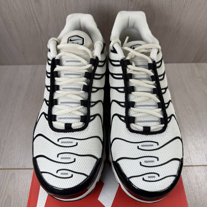 Nike Air Max Plus TN ESS Trainers Panda White Size UK7.5 US8.5 EU42 FV6264-001