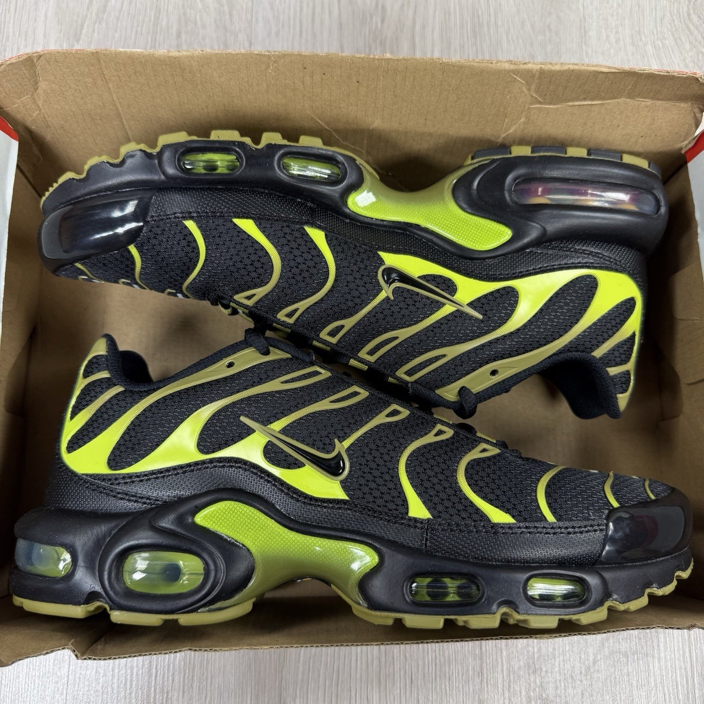 Nike TN Air Max Plus Trainers Black Moss Size UK6.5 US7.5 EU40.5 DM0032-010