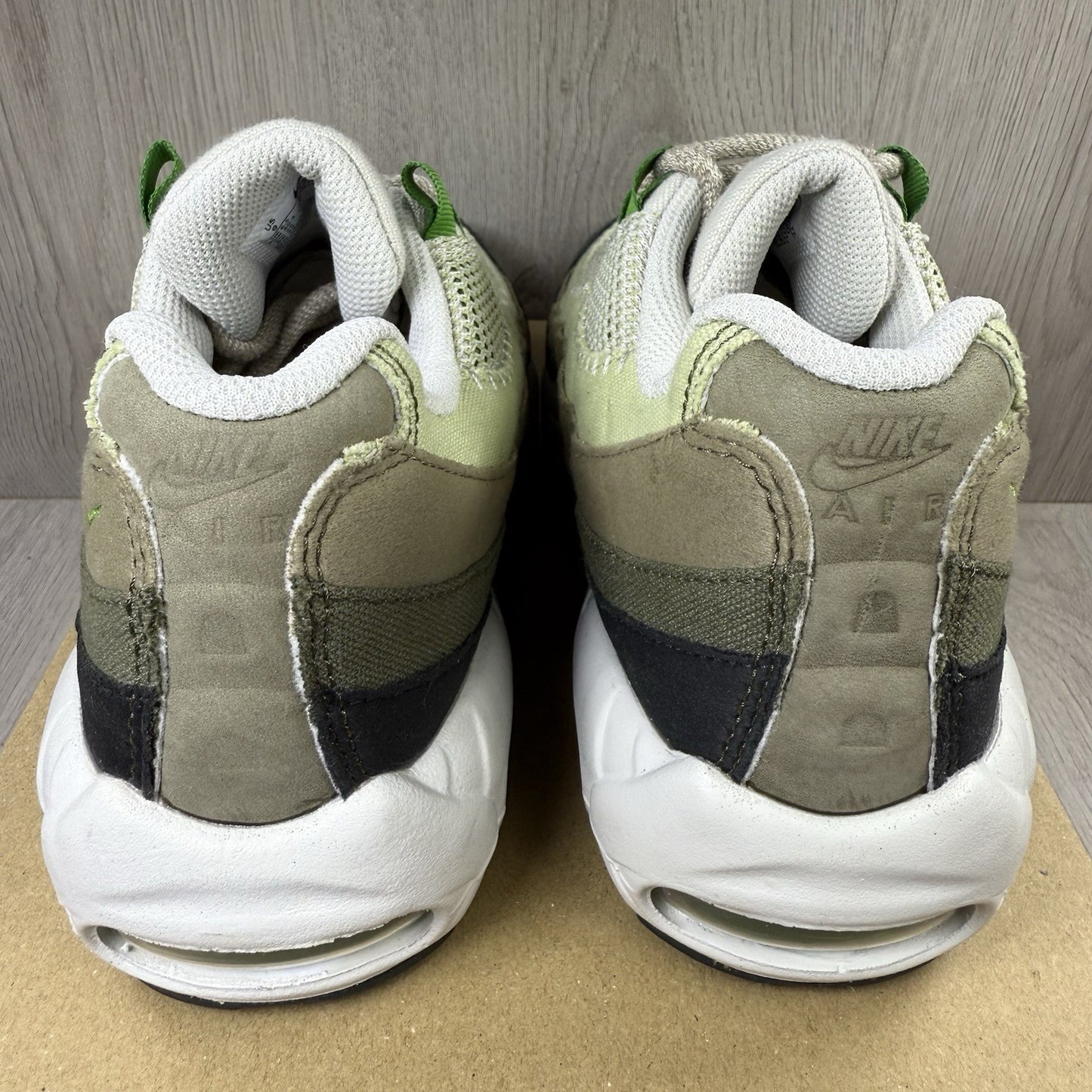 Nike Air Max 95 Trainers Earth Day Green White Size UK6.5 US9 EU40.5 DV3450-300