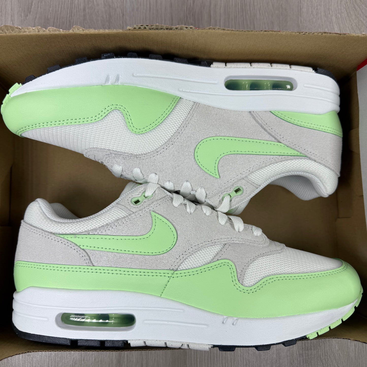 Nike Air Max 1 Essential Photon Dust Vapour Green