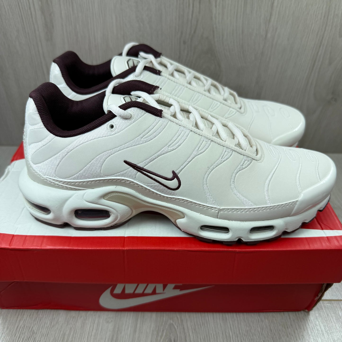 Nike TN Air Max Plus Premium Phantom Light Bone