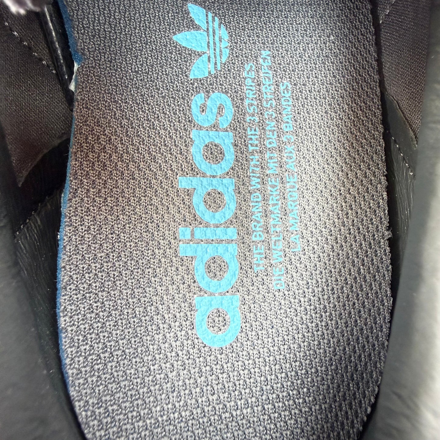 Adidas Jeans Signal Cyan