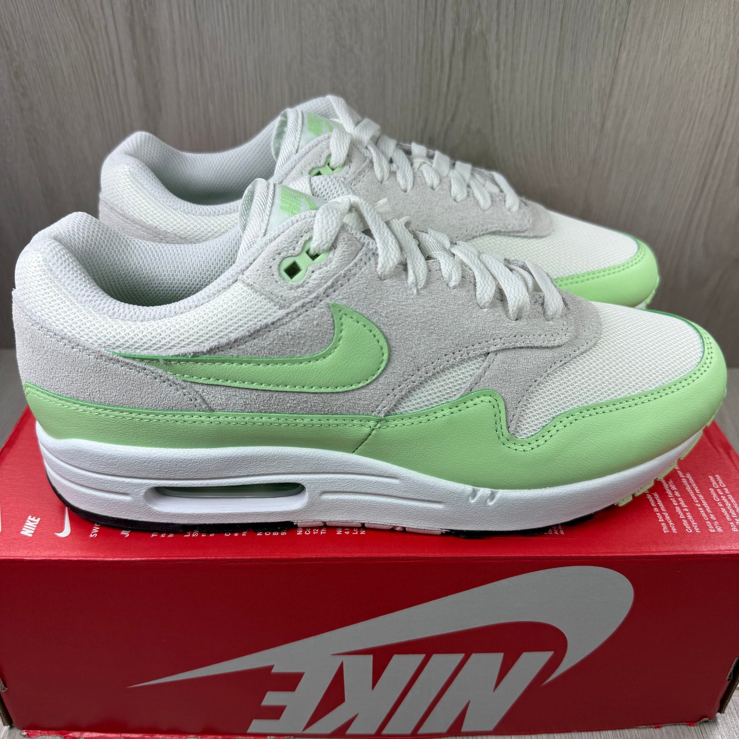Nike Air Max 1 Essential Photon Dust Vapour Green