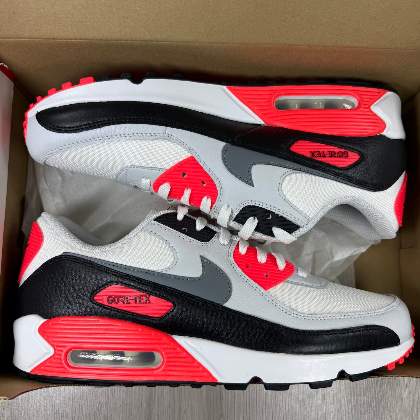 Nike Air Max 90 GORE-TEX 'Infrared'