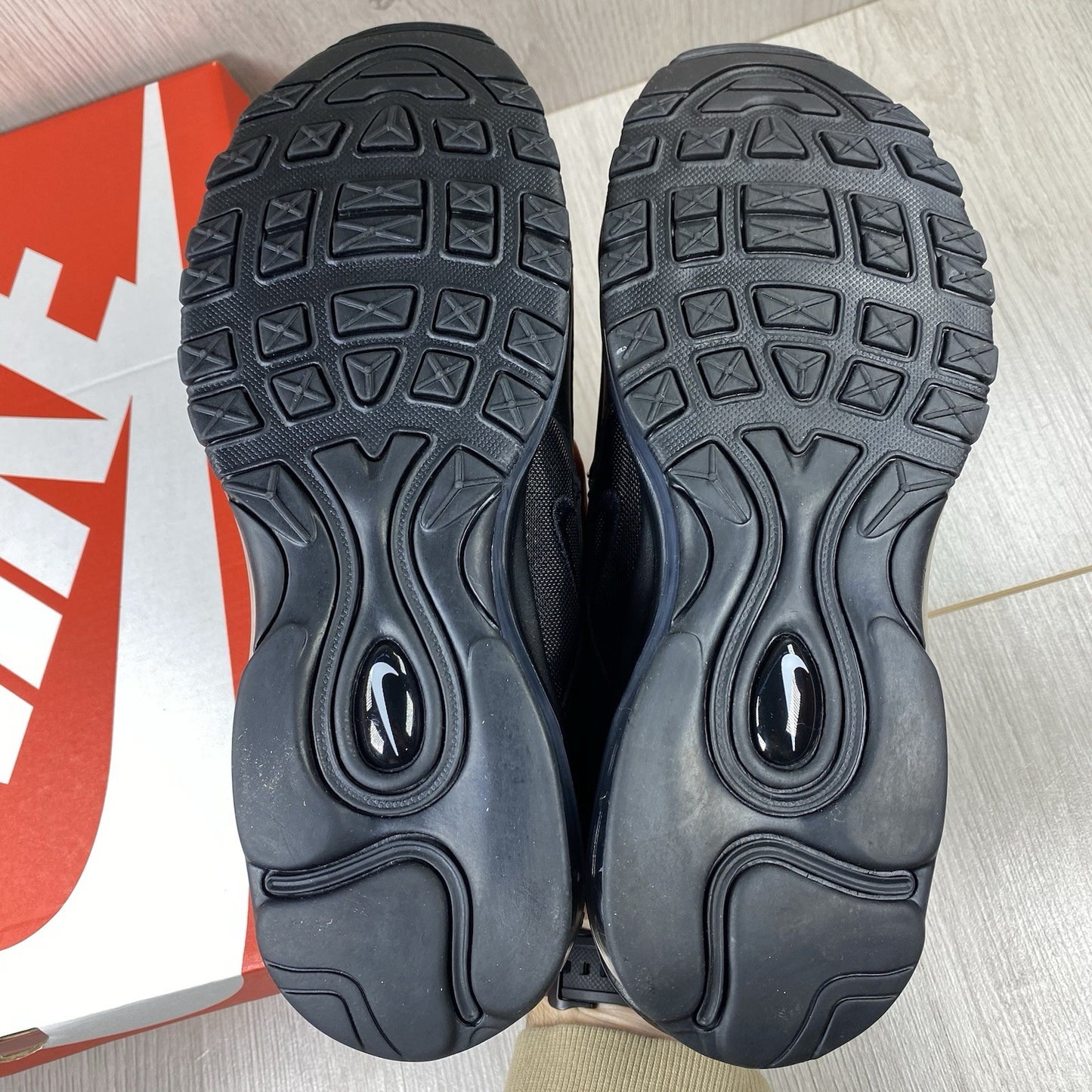 Nike Air Max 97 Trainers Shoes Triple Black Size UK10.5 US11.5 EU45.5 BQ4567-001