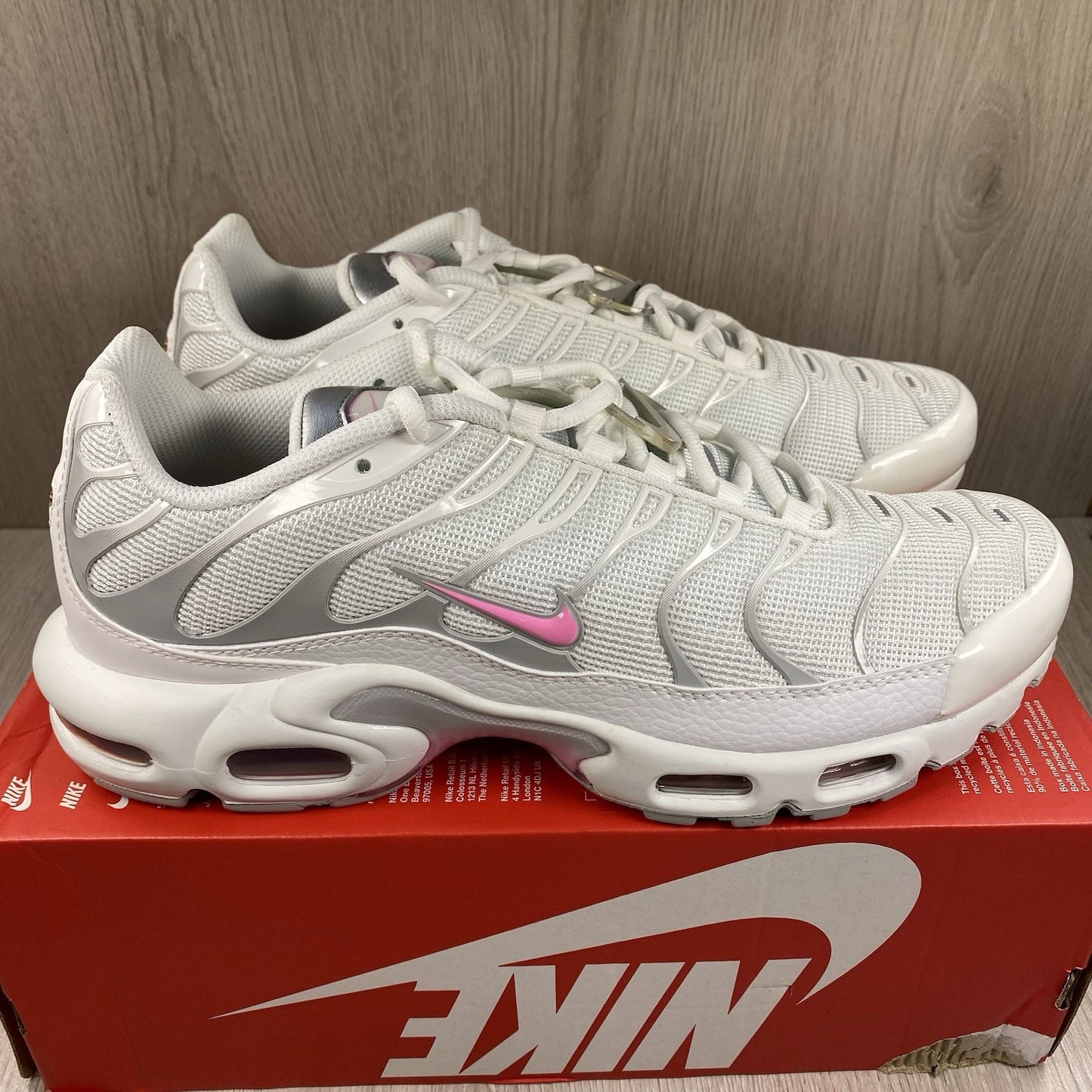 Nike Air Max Plus TN Summit White Pink Rise Size UK9.5 US12 EU44.5 HF0107-100