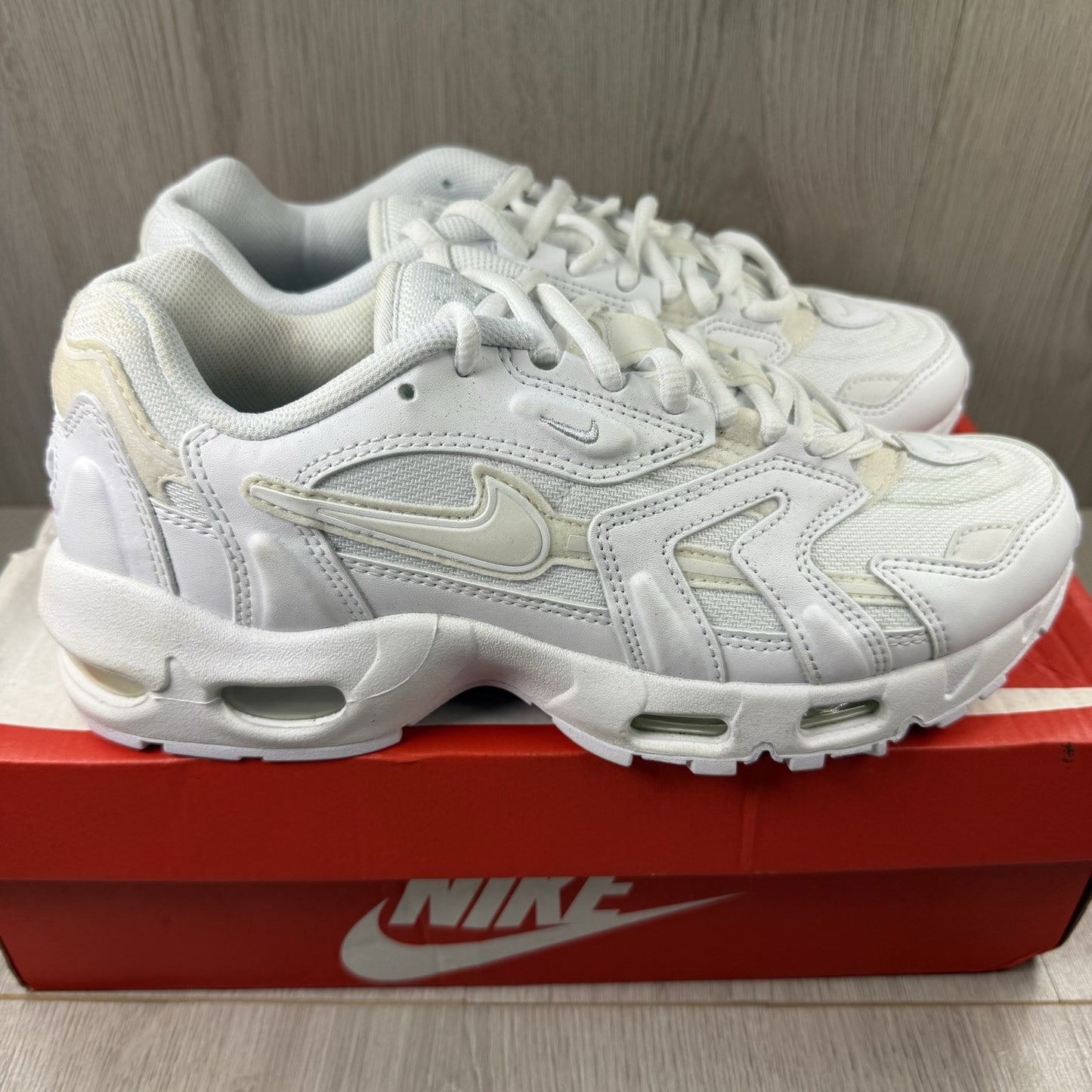 Nike Air Max 96 II Trainers Triple White Size UK7 US9.5 EU41 DM2361-100