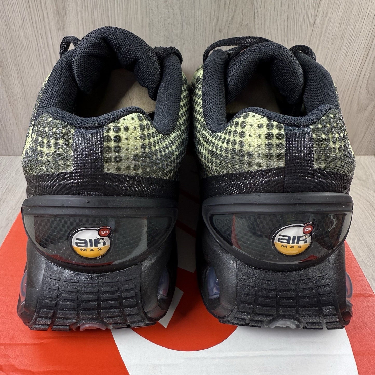 Nike Air Max DN Trainers Black Olive Aura Size UK10 US11 EU45 IB3078-010