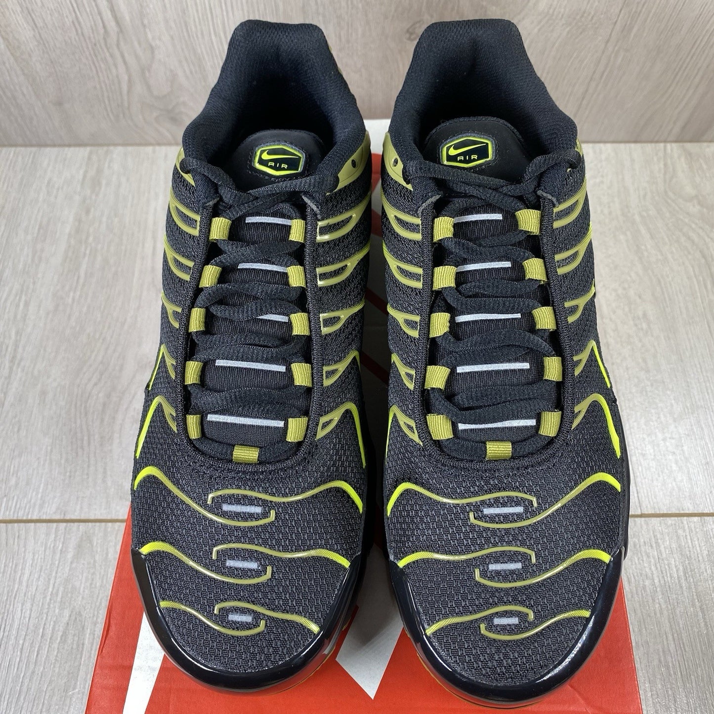 Nike Air Max Plus TN Trainers Black Pacific Moss Size UK6.5 US7.5 DM0032-010