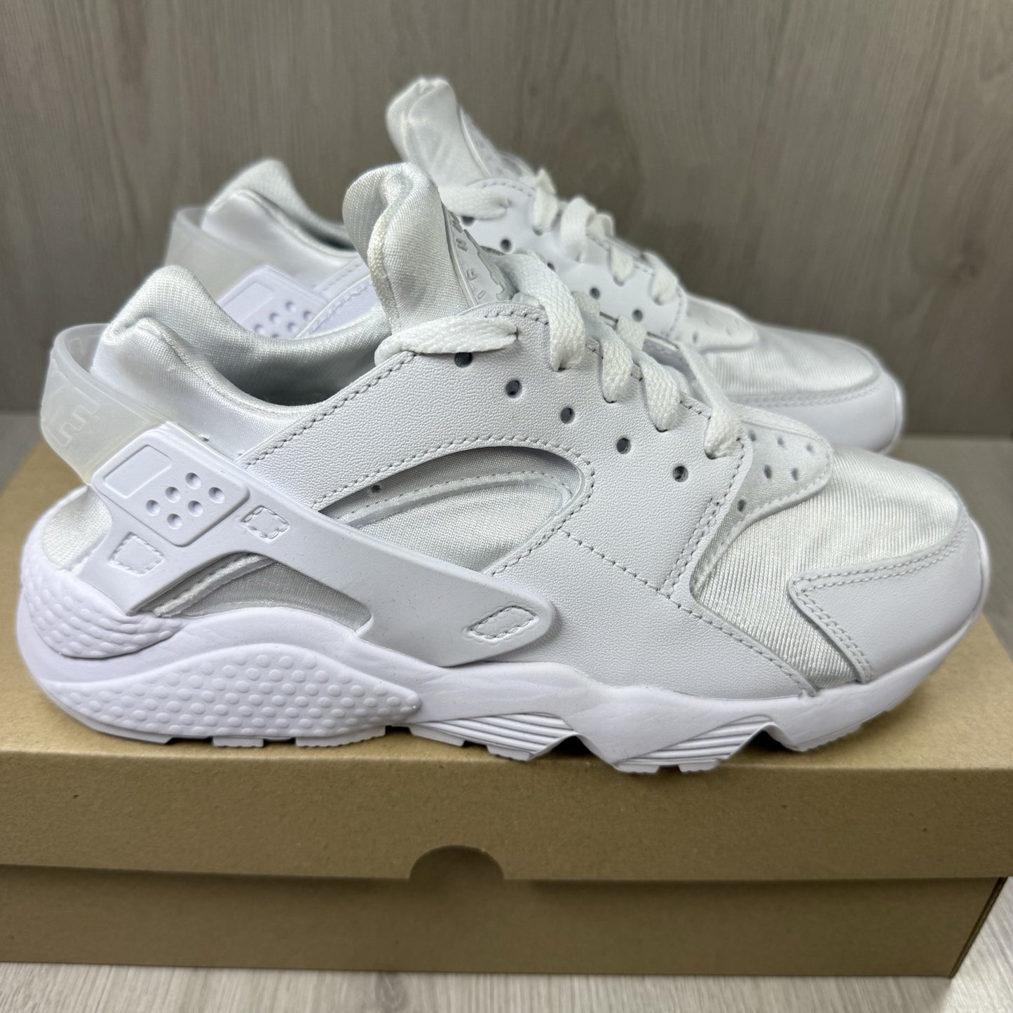 Nike Air Huarache Trainers White Pure Platinum Size UK5.5 US6 EU38.5 DD1068-102
