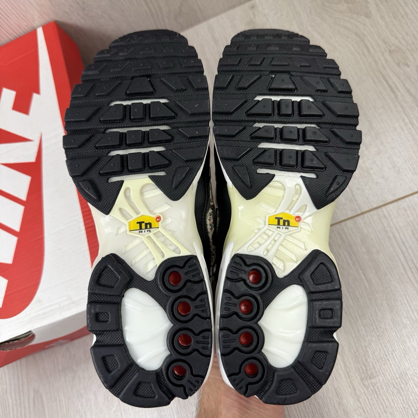 Nike Air Max Plus TN Trainers Pebbles Size UK3.5 US6 EU36.5 AR0970-001