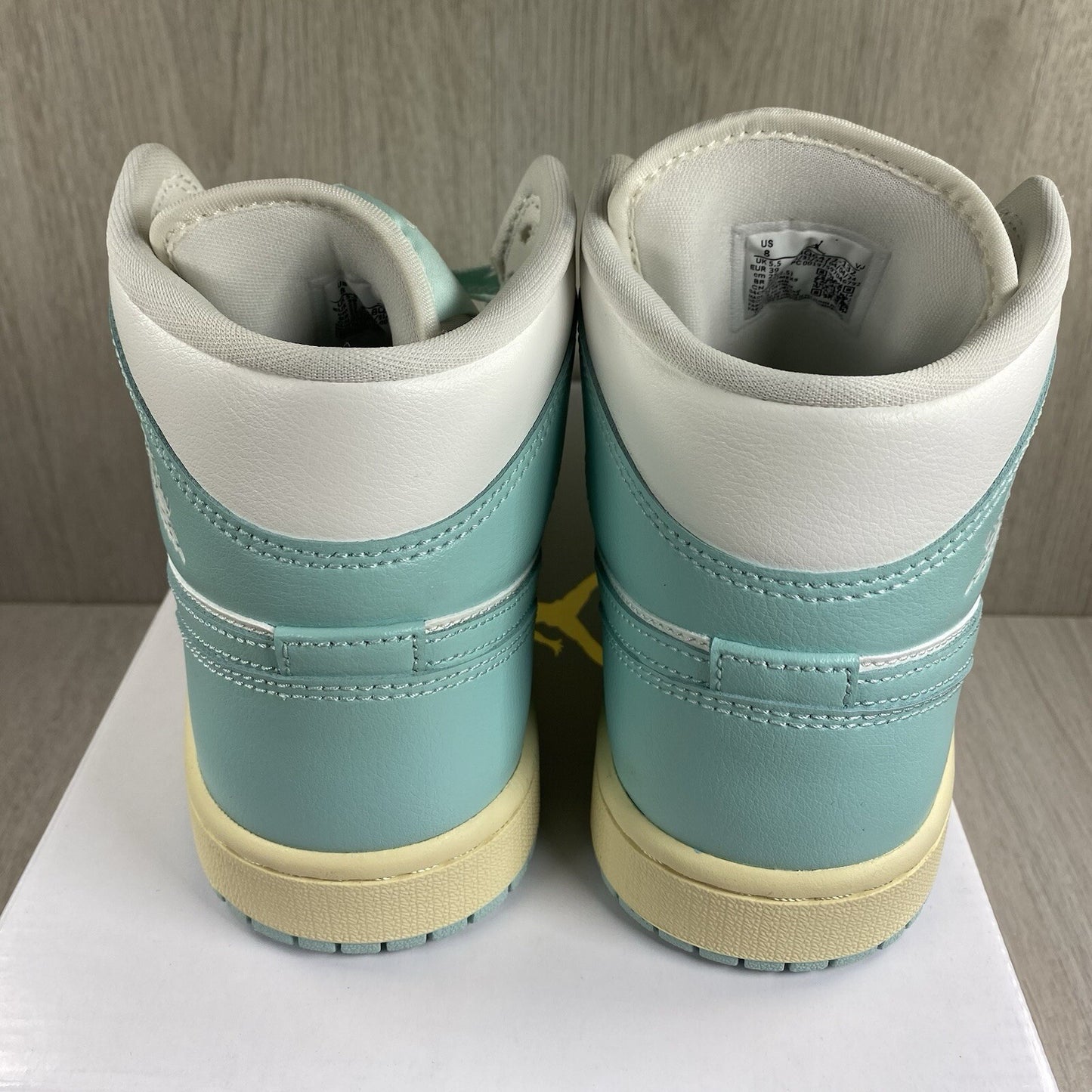 Nike Air Jordan 1 Mid Light Dew Trainers Size UK5.5 US6 EU39 BQ6472-132