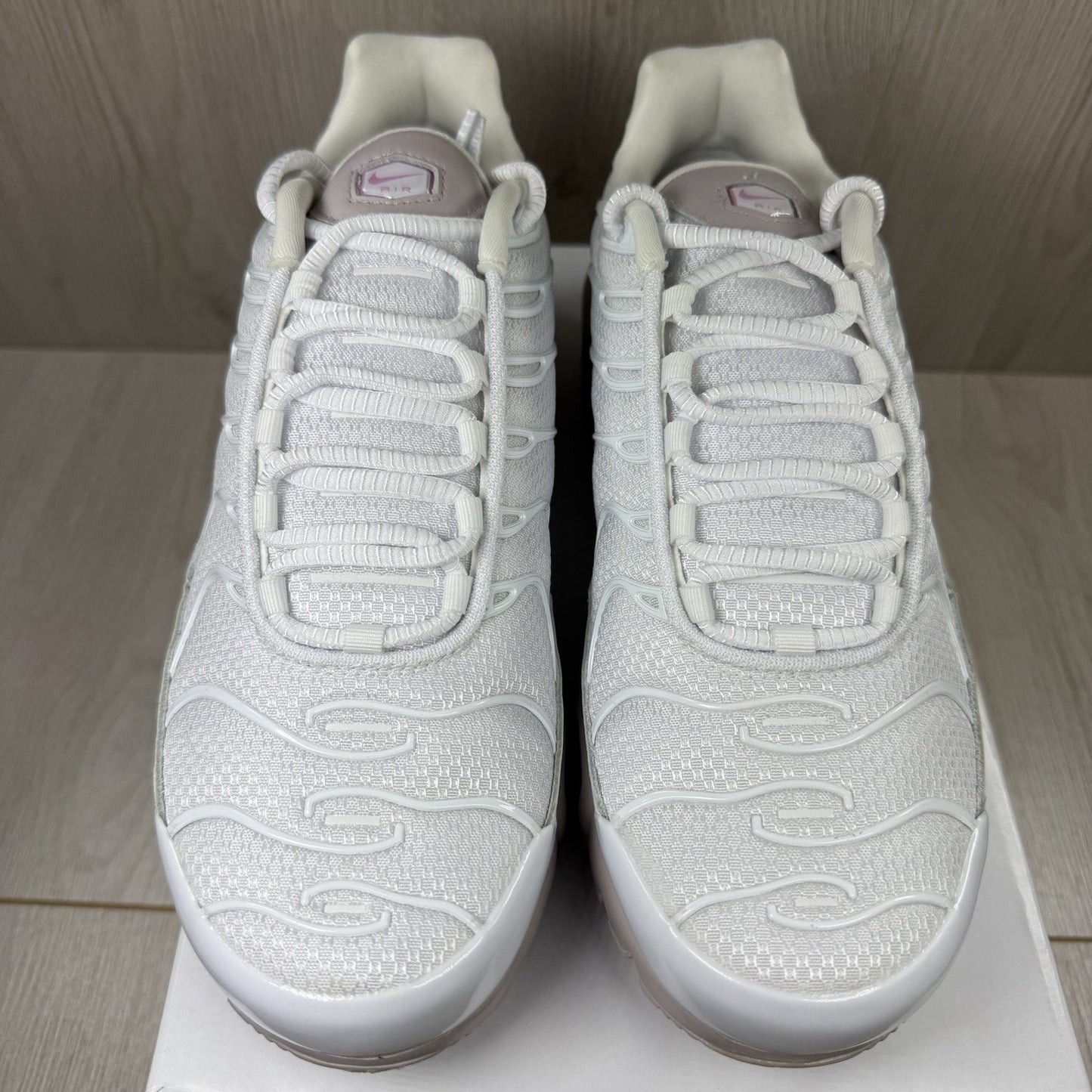 Nike Air Max Plus TN Trainers White Beige Size UK6 US8.5 EU40 HF0665-900