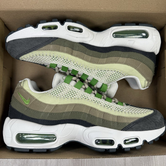 Nike Air Max 95 Trainers Earth Day Green White Size UK6.5 US9 EU40.5 DV3450-300