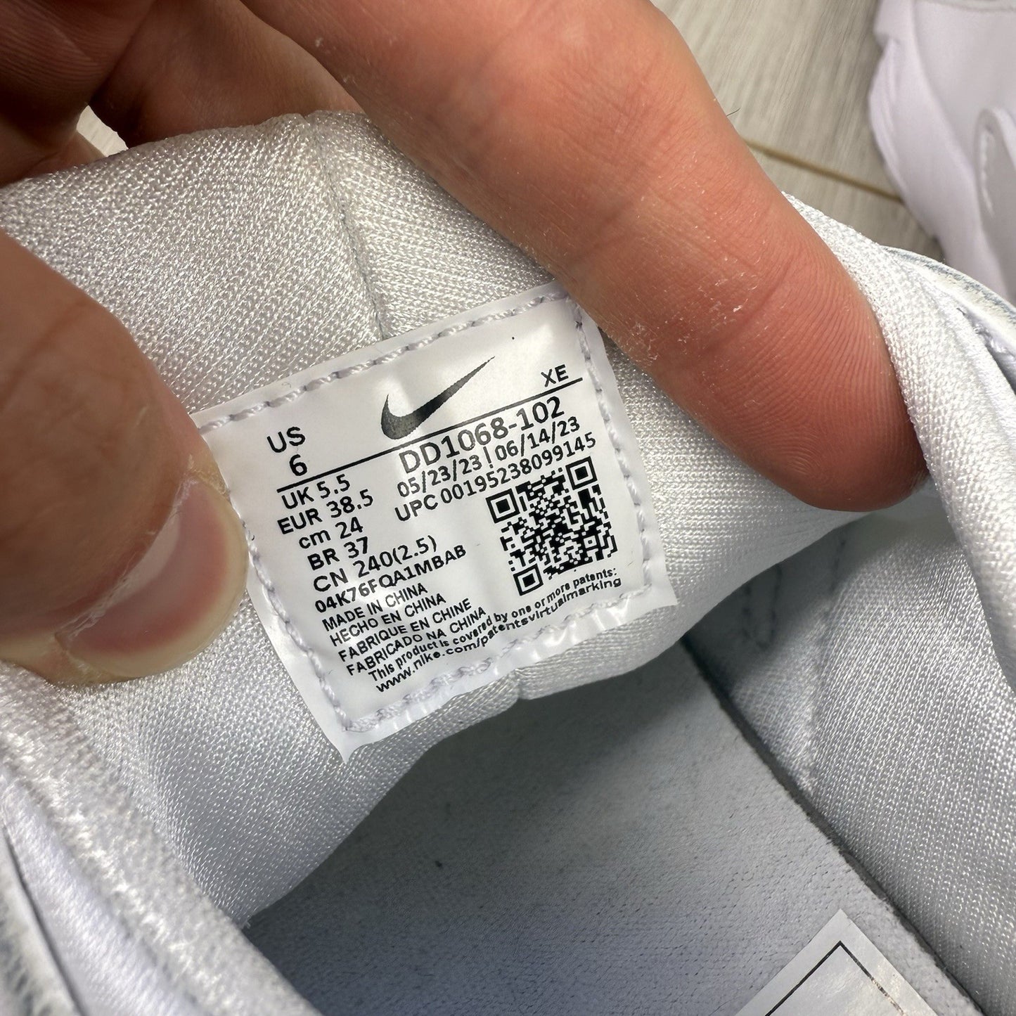 Nike Air Huarache Trainers White Pure Platinum Size UK5.5 US6 EU38.5 DD1068-102
