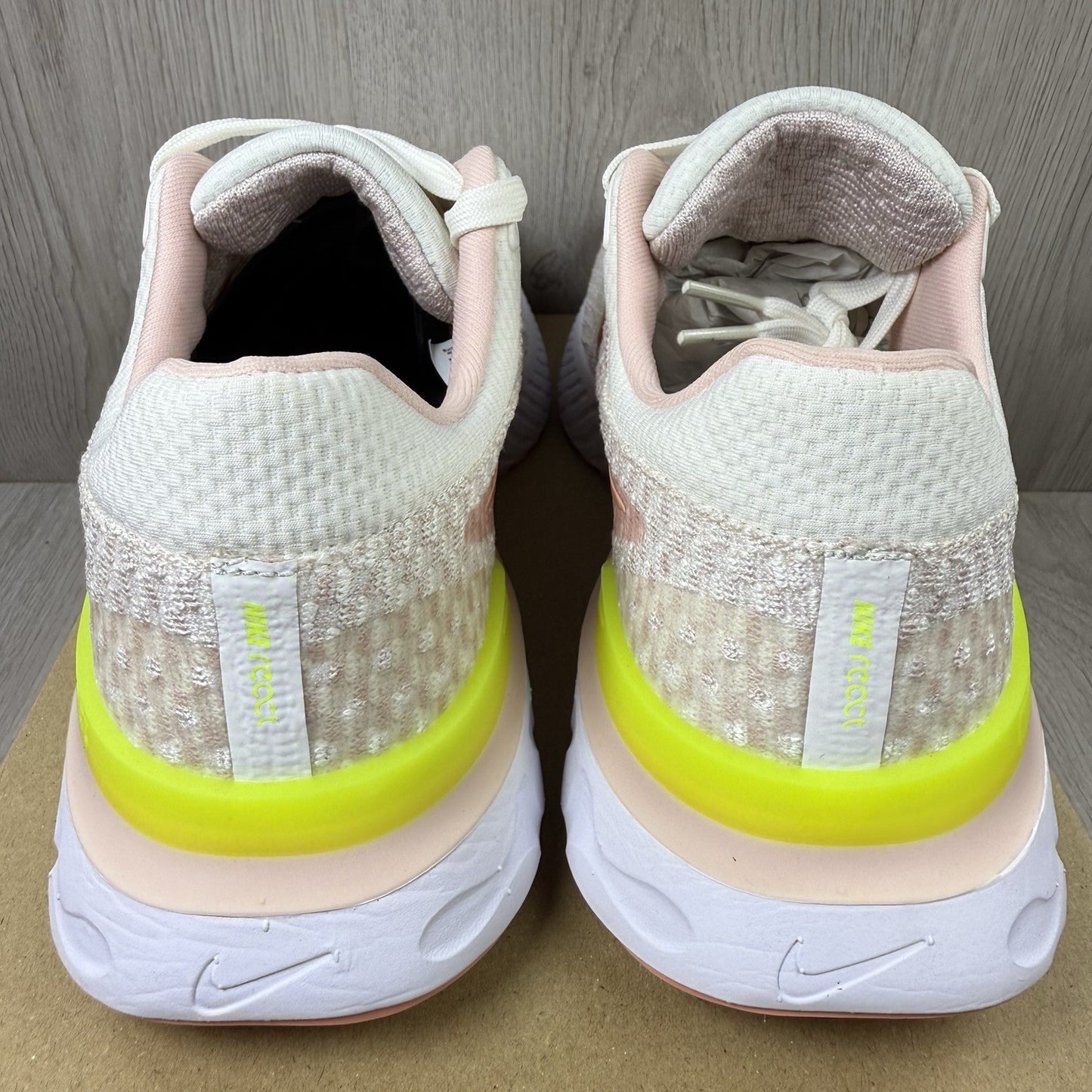 Nike React Infinity Run Flyknit 3 Trainers Sail Pink UK7.5 US10 EU42 DD3024-102