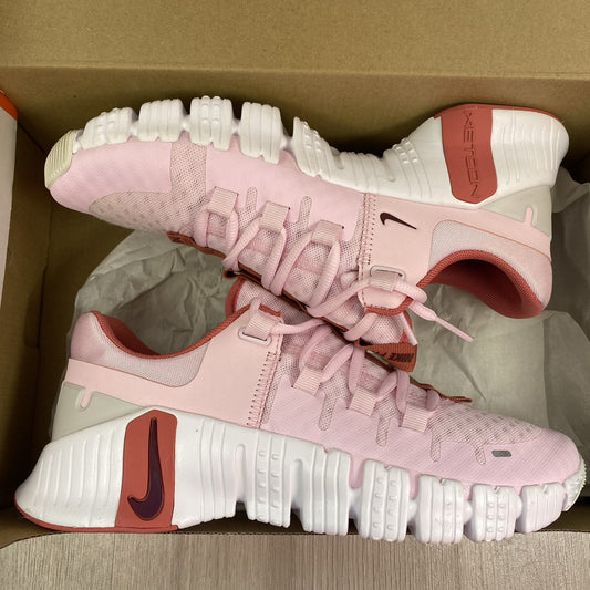 Nike Free Metcon 5 Pink Foam Size 7.5 DV3950-603