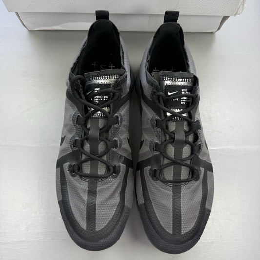 Nike Air VaporMax 2019 black trainers with grey accents and transparent sole design.