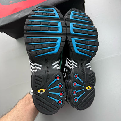 Nike Air Max Plus TN 3 blue trainers with aqua gradient and signature logo.