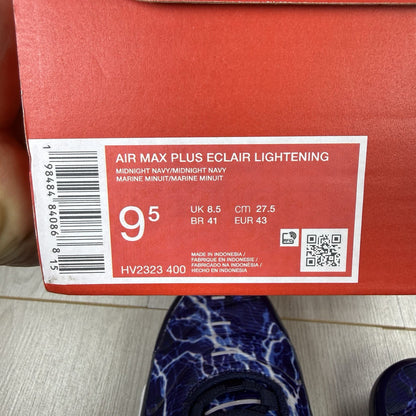 Nike Air Max Plus trainers blue with unique lightning pattern and signature logo.