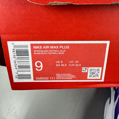 Nike deck shoes white gradient with blue and purple accents, featuring signature logo.