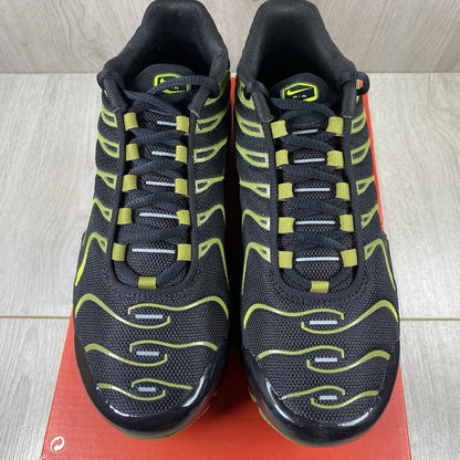 Nike Air Max Plus TN trainers black with cyber accents and mesh upper detailing.