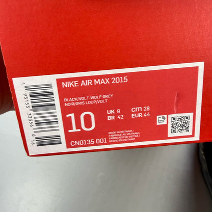 Nike Air Max 2015 black trainers with grey accents and logo detail.