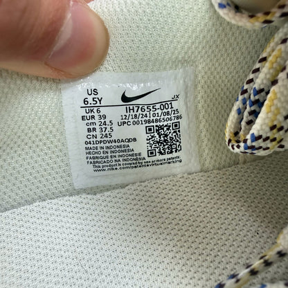 Nike kids trainers white with soft pearl and comet blue accents, classic design.