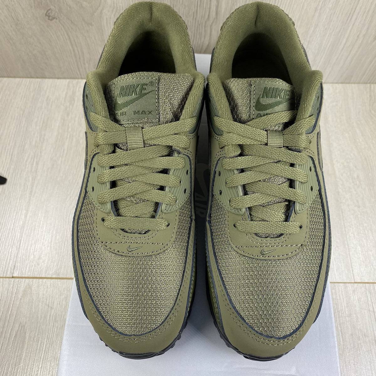 Nike Air Max 90 Trainers Swoosh Medium Olive Size UK7.5 HQ3828-2002