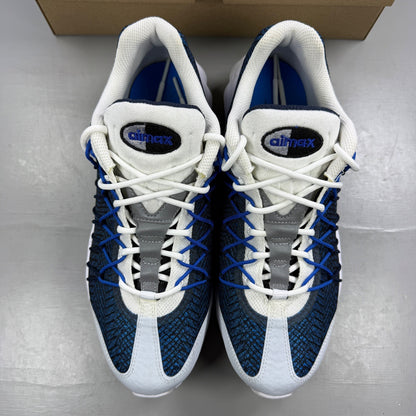 Nike running shoes white with jacquard pattern and midnight navy accents.
